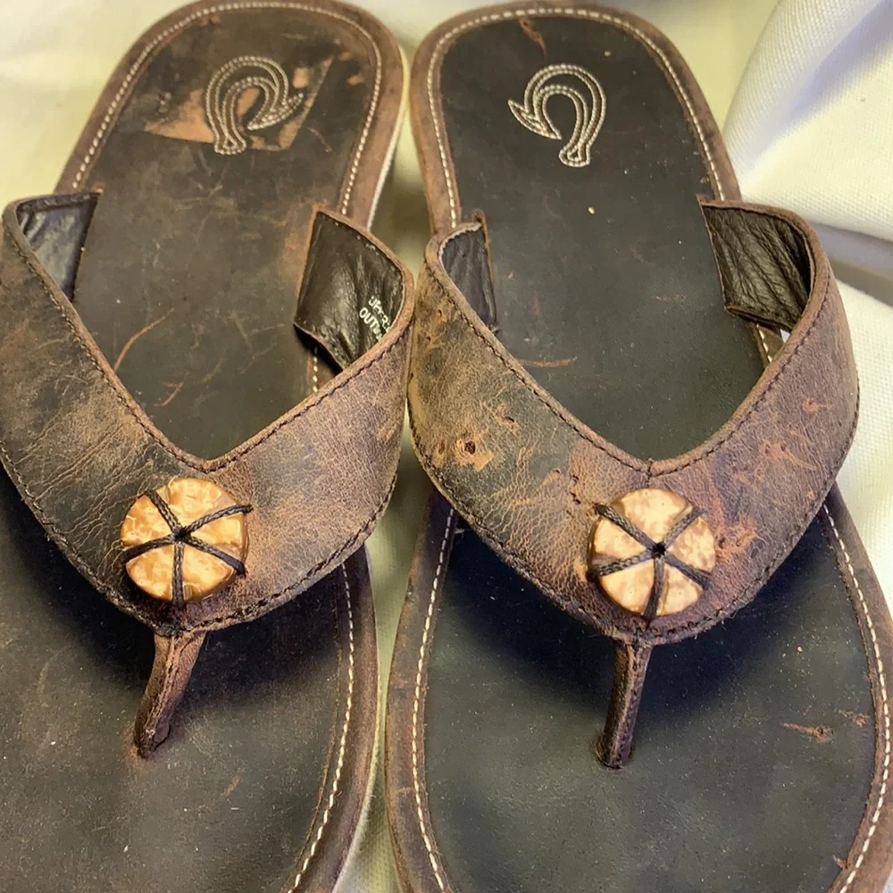 NWOT Olukai leather wedge/platform sandals Melia